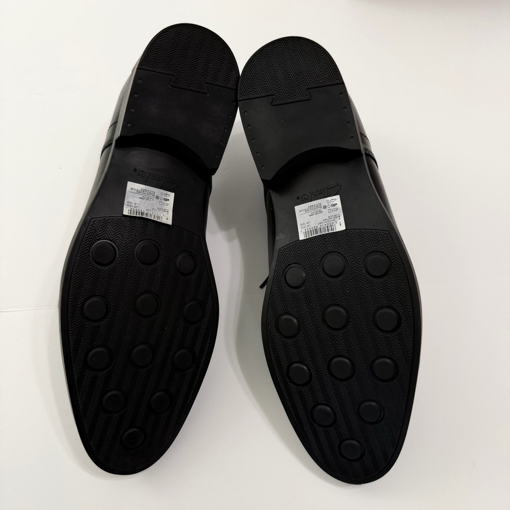 Clarks Black Leather Cap-Toe Derby Shoes - Picture 4 of 12